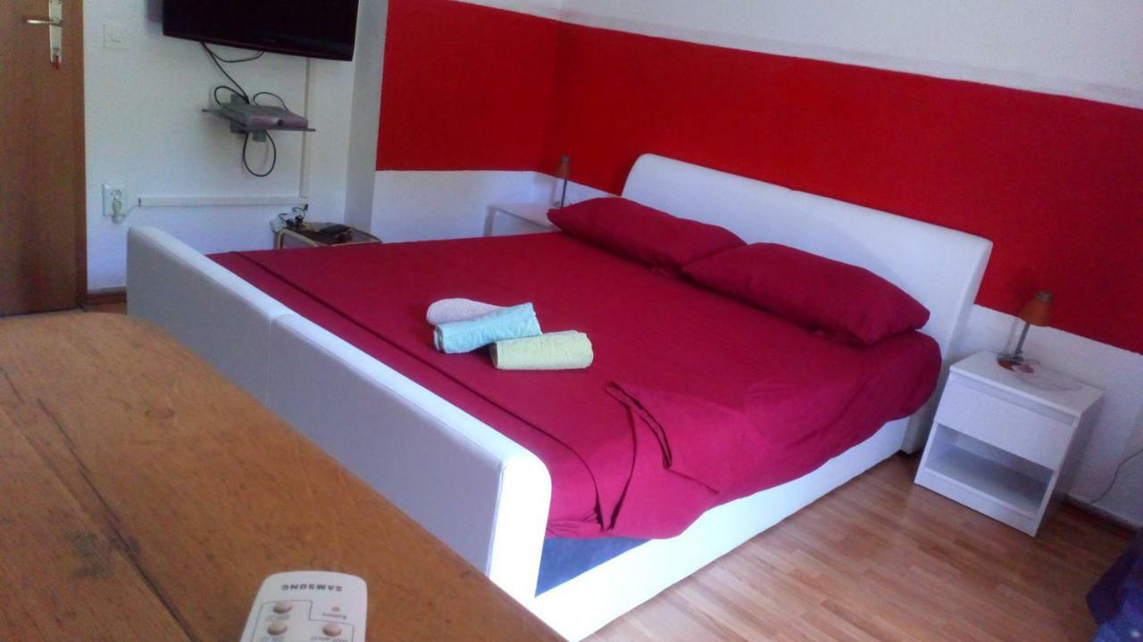 Rooms & Studio Villa Tatjana Supetar Exteriér fotografie