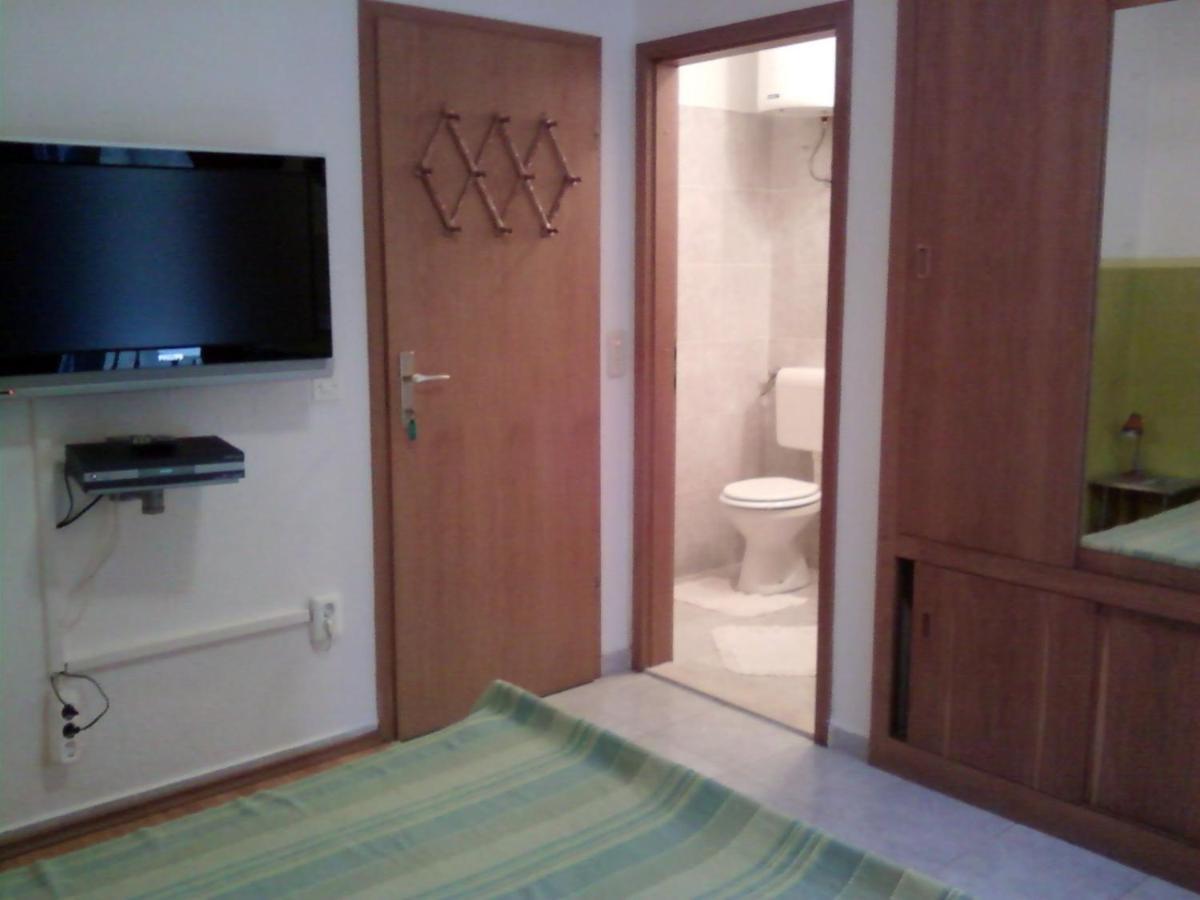 Rooms & Studio Villa Tatjana Supetar Pokoj fotografie